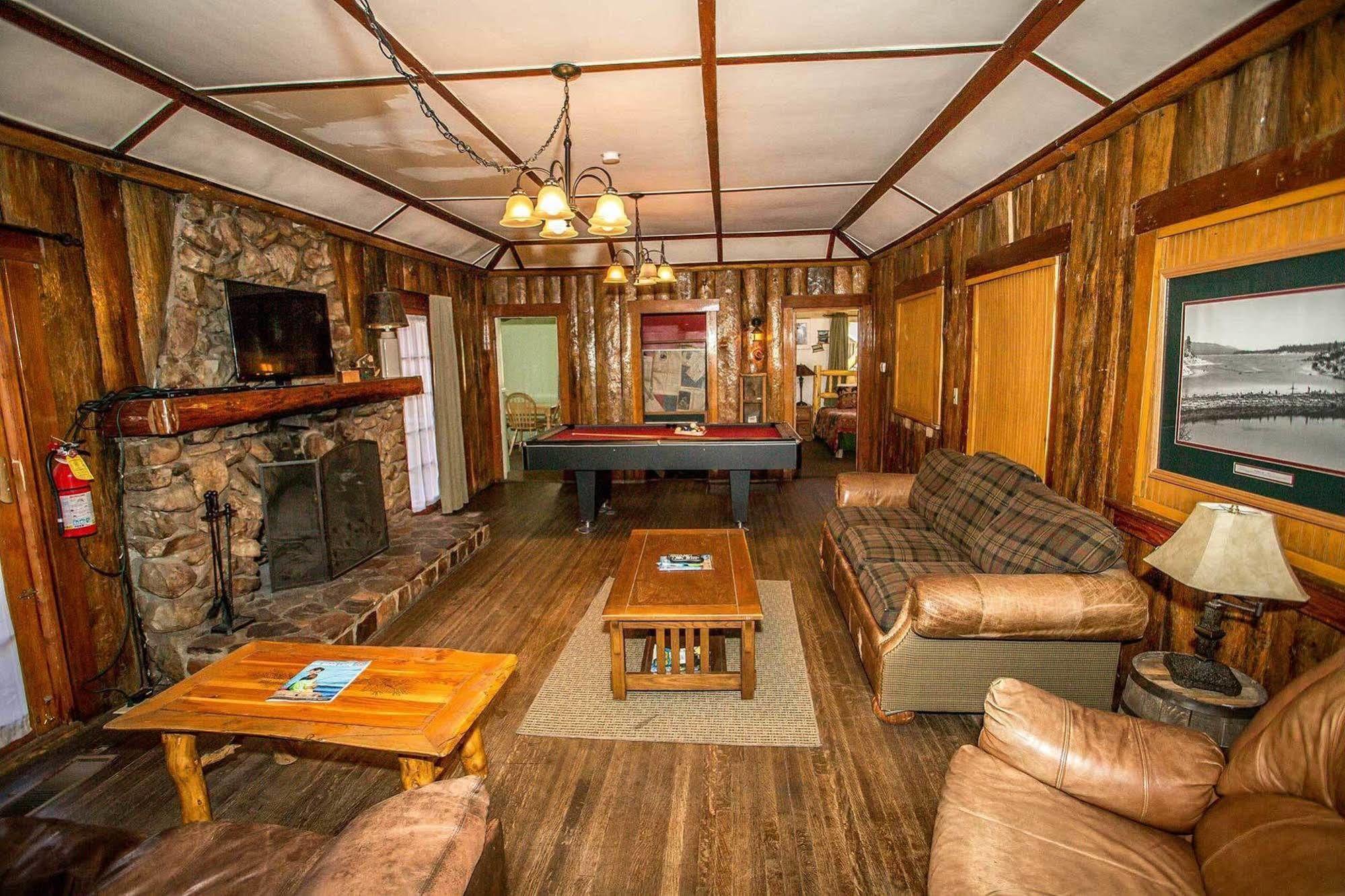 Shore Acres Lodge 빅 베어 레이크 외부 사진