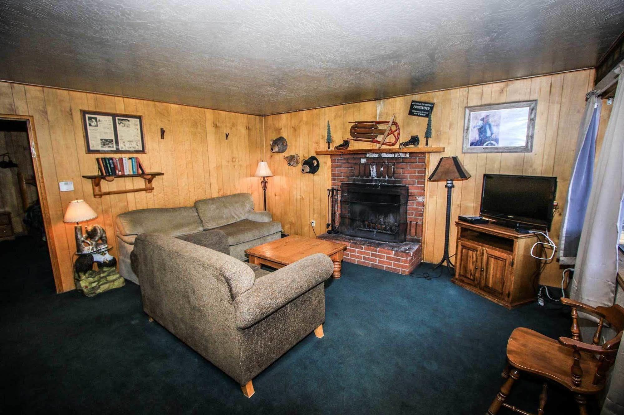 Shore Acres Lodge 빅 베어 레이크 외부 사진